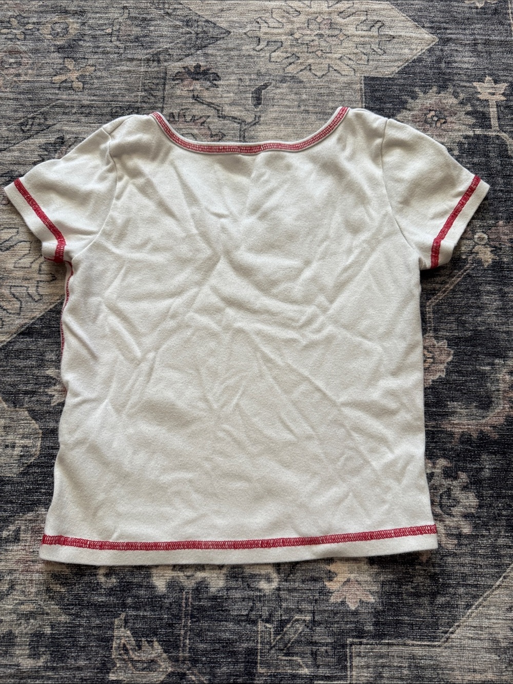 Brandy Melville White Scoop Short-Sleeve Tee with Red Contrast Trim - Picture 3 of 3